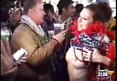 लड़की कैमरे सनी लियॉन की सेक्स मूवी पर अपनी बकवास