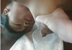 परिपक्व अश्लील मॉडल किसी सेक्सी मूवी फिल्म न किसी सेक्स का आनंद लेता है
