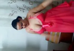 एक सेक्सी मूवी फुल एचडी हिंदी में कोमल लड़की को एक तंग गधे में एक शक्तिशाली ट्रंक मिला