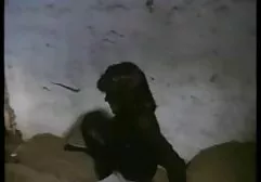 एक बालों वाली ट्रिपल सेक्सी मूवी बिल्ली के साथ फूहड़ ने पड़ोसी के लिंग को गधे में ले लिया